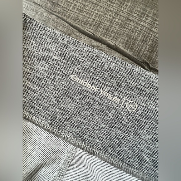 Outdoor Voices Two-Tone Warmup Crop Leggings Medium Grey White Gym Yoga - Picture 5 of 5